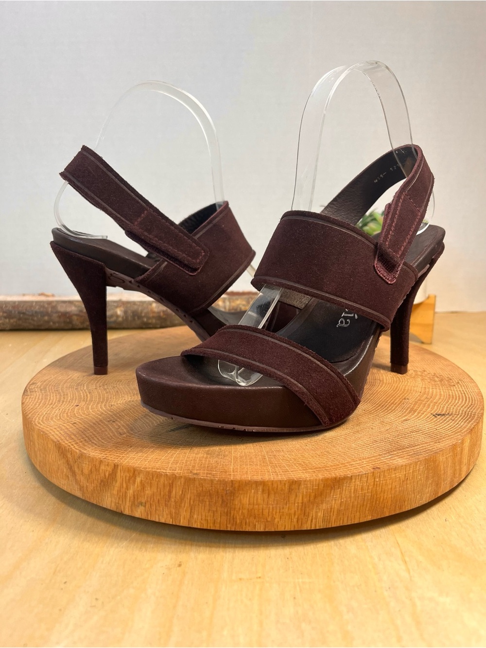 NWOB Pedro Garcia Leann Platform Sandals Heels Size 37.5 in Plum Suede